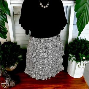 NWOT Black & White Animal Print Skort